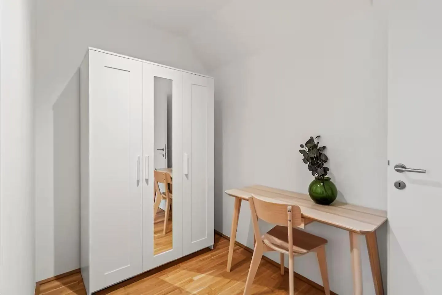 Apartament Fast Wifi - 3 Min Walk To Metro - On-Site Parking For 19,90 Eur Wiedeń