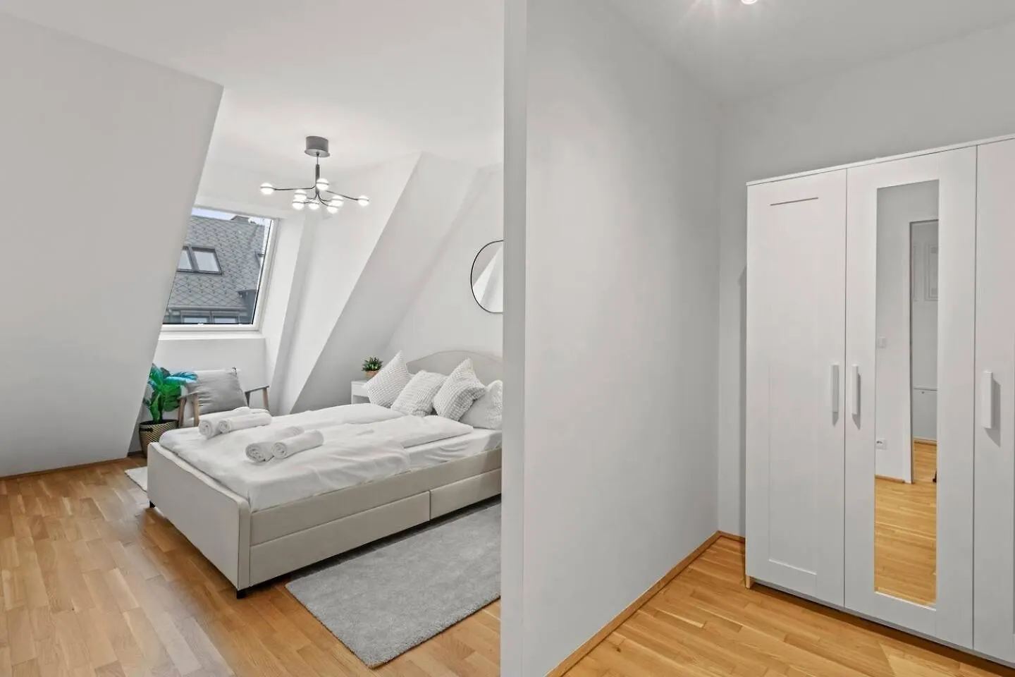 Apartament Fast Wifi - 3 Min Walk To Metro - On-Site Parking For 19,90 Eur Wiedeń Austria
