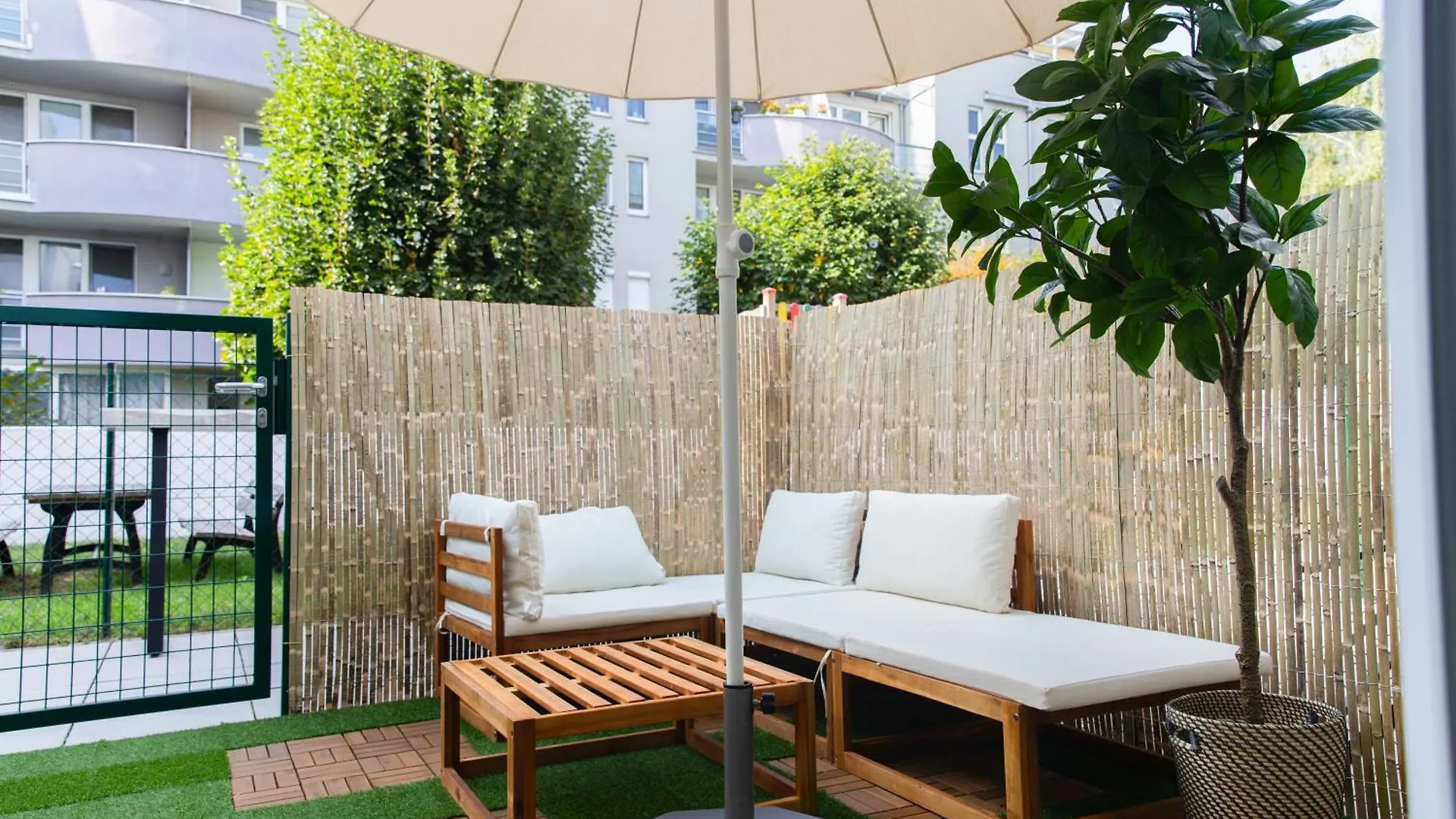 비엔나 Fast Wifi - 3 Min Walk To Metro - On-Site Parking For 19,90 Eur 아파트