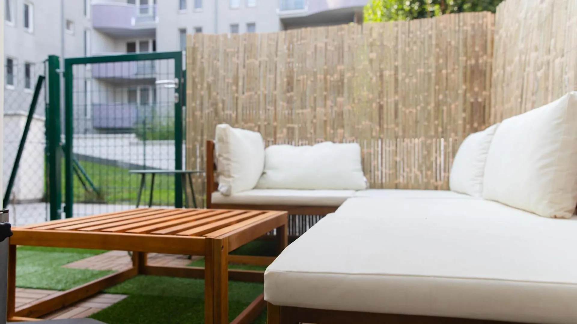 비엔나 Fast Wifi - 3 Min Walk To Metro - On-Site Parking For 19,90 Eur 아파트 0*,